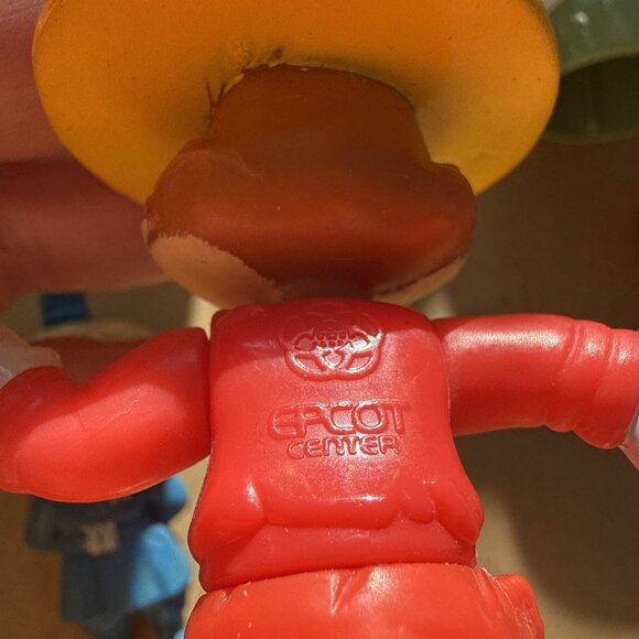 VINTAGE LOT 10 Snoopy McD’s Chipmunk Disney Forest Tale Gargamel Robbin Hood - Picture 7 of 14